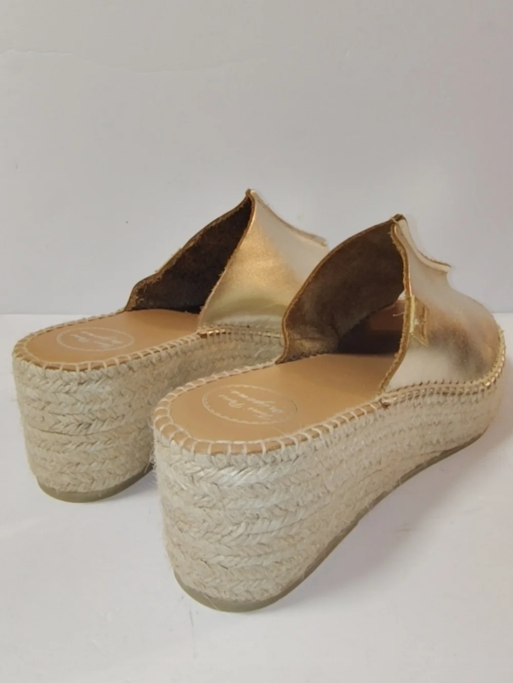 NWOB Toni Pons Ivonne Leather Espadrille Platform Wedge Slide Sandal Platinum 42